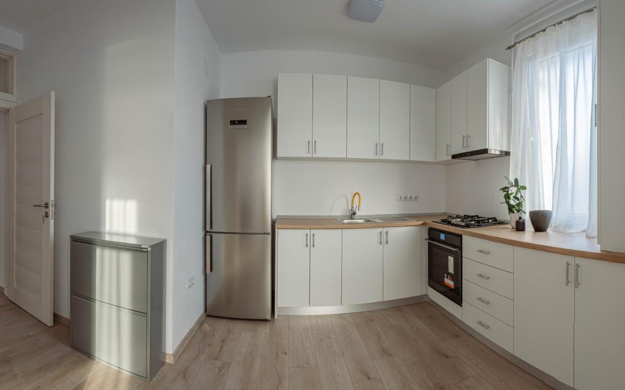 Solomon Apartments Ap 3 Sîngeorgiu de Mureş المظهر الخارجي الصورة